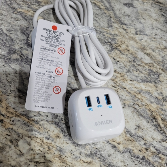 Anker series 3 charging strip open box - Picture 3 of 7